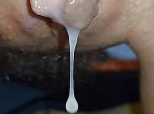 Creampie! Sperm flows out of pussy and drips on the floor