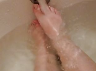 Footsies in the bath