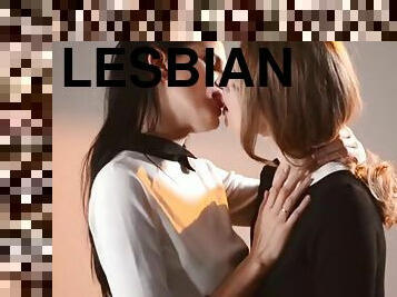большие-соски, оргазм, страпоны, лесбиянки, целуются, забавное