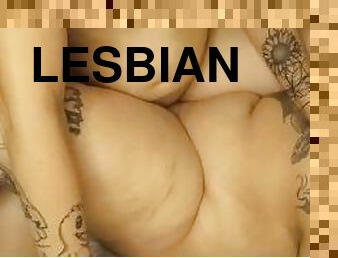 Lesbian rubbing in wet pussy