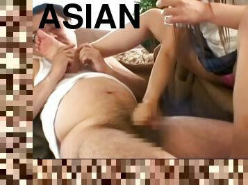 asia, tua, perempuan-tua, handjob-seks-dengan-tangan-wanita-pada-penis-laki-laki, kaki, muda-diatas-18, lebih-tua, fetish-benda-yang-dapat-meningkatkan-gairah-sex, tua-dan-muda