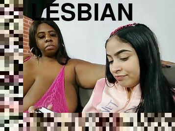 Interracial Lesbian Kissing