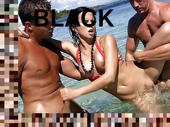 Renata Black gets gangbanged in the sea