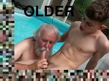 Older man sucks fresh twink cum for ClubBangBoys