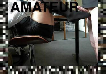 amatør, hjemmelaget, føtter, ludder, strømper-stockings, cum, fetisj, footjob, nylon, høye-heler