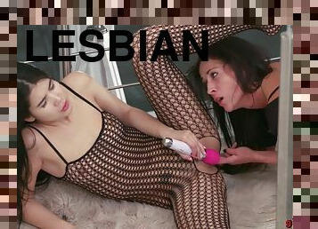 kylpy, pillu-pussy, lesbo-lesbian, lelu, kamera, tirkistely, keittiö, pillu