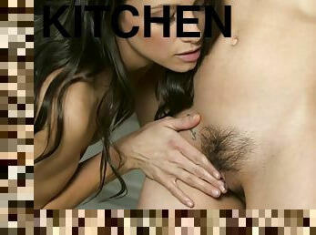 fichette, lesbiche, cucina, belle, piccole, ingorde, brunette