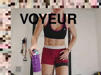 Muscular blonde in exercises webcam voyeur