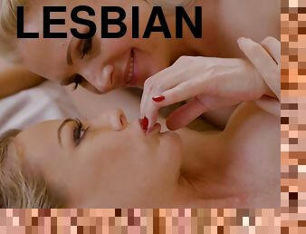 leszbikus, ujjazás, harisnyában, szőke, baszás, fehérnemű