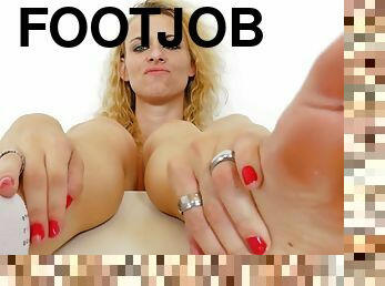 58 soles feet and dildo footjob