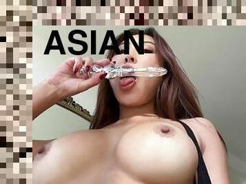 asiatiche, tettone, masturbarsi, orgasmi, schizzi-di-umore, giocattoli, pornostar, arrapate, peni-finti, solitari