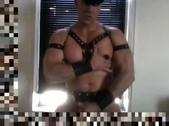 LeatherandMuscles in Gear