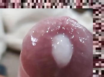 Close Up Foreskin wanking & Cumming