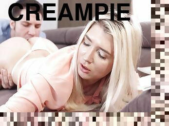 Blonde Nubile Babe Creampied - Oliver Trunk And Cornelia Quinn