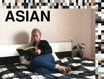 asiatic, cur, pisandu-se, anal, picioare, pov, simpatica, fetish, solo