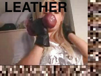Leather fetish girls
