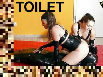 cur, amatori, laba, bdsm, slclav, sex-in-trei, pima-oara, toaleta, fetish, latex