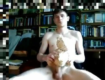 Amateur young guy fucks his teddy bear solo