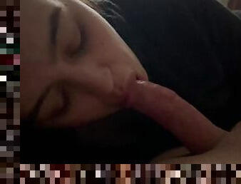 Good blowjob in the morning. Cum in mouth