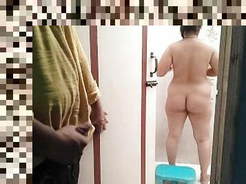 banyo-yapma, büyük-göğüsler, köpekçik, orta-yaşlı-seksi-kadın, ibne, anneciğim, hint, teyze, fantezi, anne