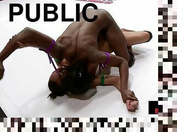 Lez wrestlers fingering pussy in public fight on mat