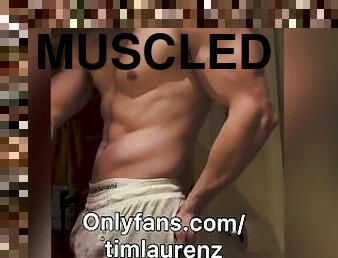 Can I destroy the Apple with my biceps? Tim Laurenz Onlyfans Gay 18 years old muscle teen