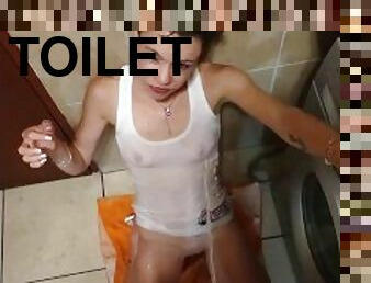 urina, amatoriali, video-casalinghi, sgualdrine, pov, toilette, piccole, feticci, bianche, bagnate