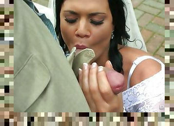 Horny bride jasmine jae gags herself on his giant dick outdoor