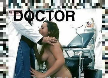 Very horny teen girl goes to a fake gynecologist's clinic, the doctor opens her pussy and they fuck