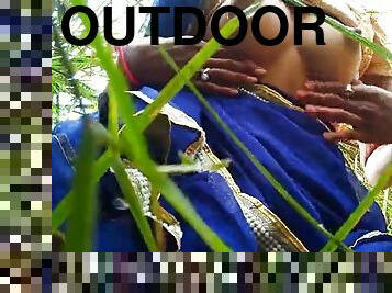 Village Outdoor Sex In Khet - Big Natural Tits Hindi Show