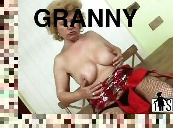 Ultimate slutty granny in sexy stockings fucks hard like a teen whore