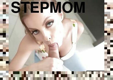 Hot Stepmom Grateful Wi - Britney Amber