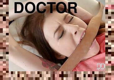 medicinska-sestra, doktor, lezbijka, milf, najstnice, bdsm, fingering, fetiš, šeškanje, tattoo