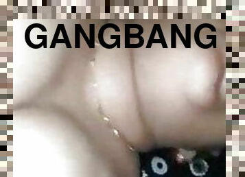 orgia, robienie-loda, gangbang, hinduskie-kobiety, seks-grupowy