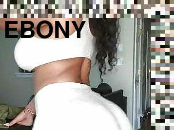 Ebony babe big booty twerk