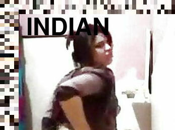 Indian desi hot girl in viral nude video, she is alone in bathroom