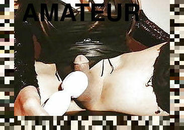 tate-mari, masturbare-masturbation, travestit, amatori, jucarie, facut-acasa, bulangiu, latex, solo