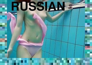 bagno, russe, ragazze-giovani, giovanissime, spogliarelli, europee-european, europee, piscina, sorelle, doccia