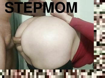 Hot Stepmom Mature MILF with Big Round Ass gets Anal Creampie