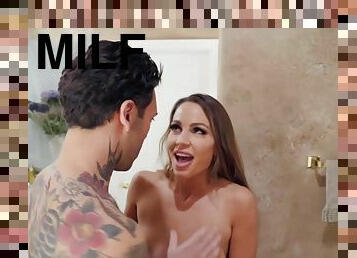 Tattooed Lad Rips Hotties Pantyhose For A Bathroom Fuck - Small Hands And Abigail Mac