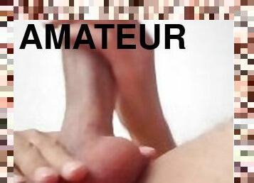 masturbare-masturbation, amatori, jet-de-sperma, pula-imensa, laba, lapte, pula