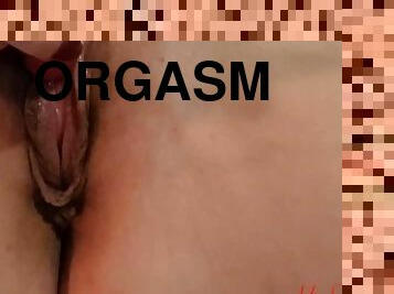 Closeup Clit Vibe And Orgasm