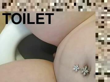 culi, tettone, urina, incinta, fichette, amatoriali, ragazze-giovani, toilette, feticci, solitari