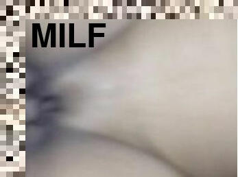 Fucking some good milf pussy