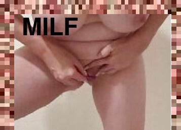 Watch me trim my milf bush