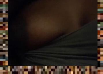 tetas-grandes, masturbación, pezones, público, amateur, negra-ebony, madurita-caliente, bonita, tetas, sujetador