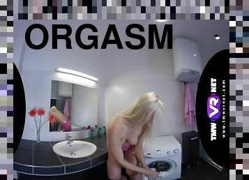 TmwVRnet - Blonde orgasms on bathroom sink
