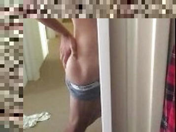 Teen shows off body in mirror - Snapchat leak