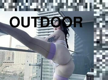 Risky Outdoor Balcony!! Big ass twerk & Creamy pussy fuck