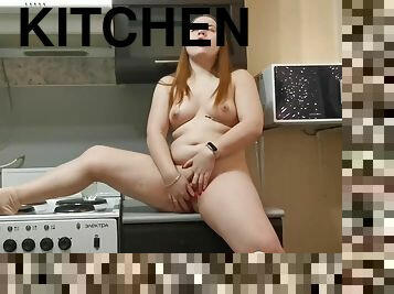 Horny Babe Masturbating In The Kitchen For You